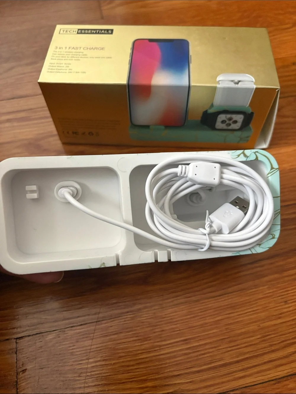 Essentials 3-in-1 Fast Charge Dock Station - Mint Green with Gold Veins